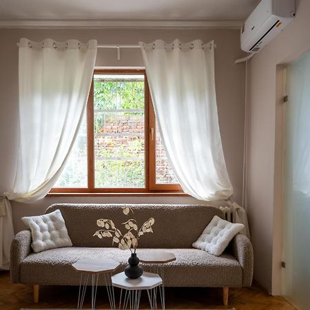 Beautiful Two-Bedroom Apartment In City Center Sofia Luaran gambar