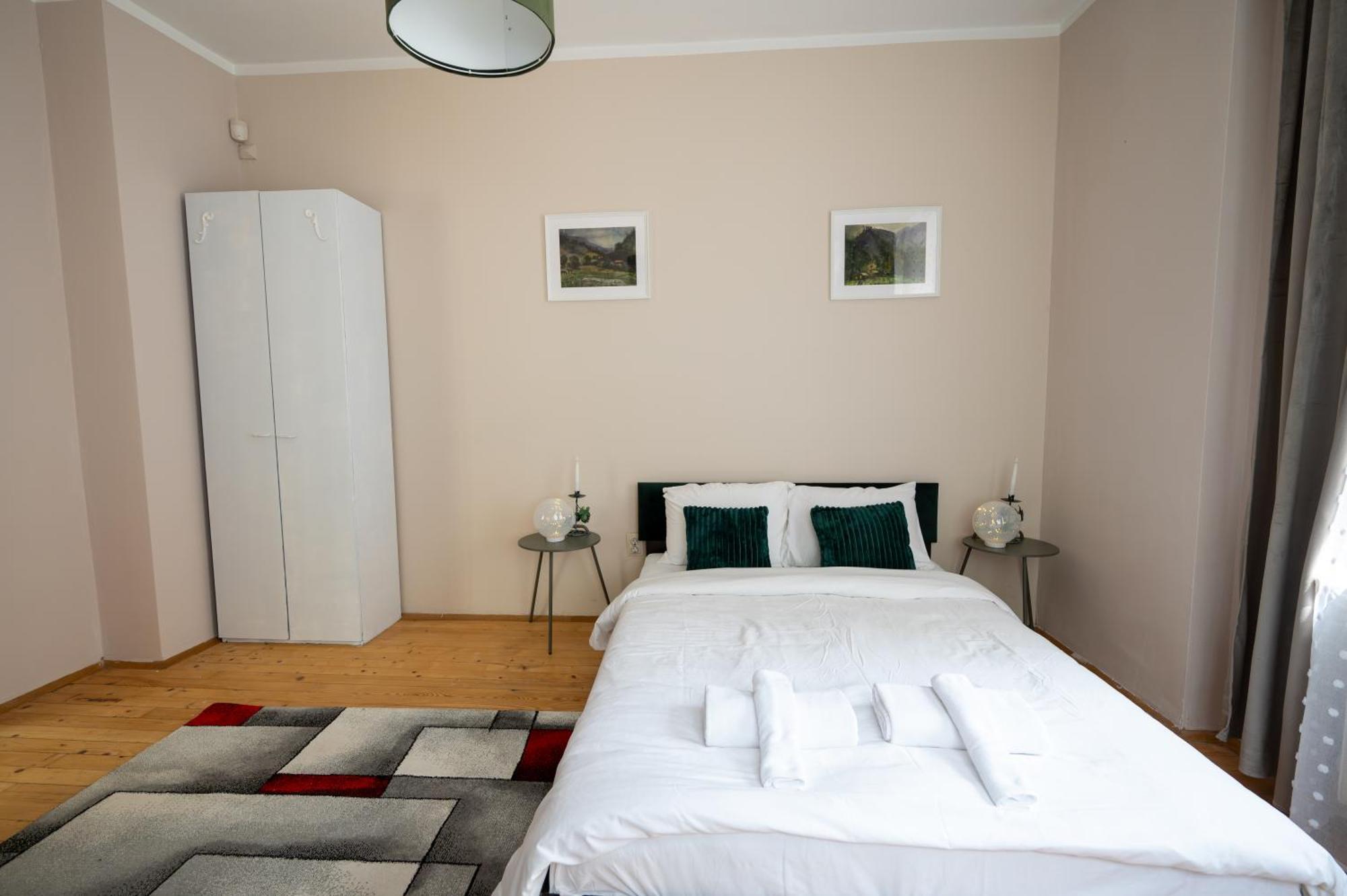 Beautiful Two-Bedroom Apartment In City Center Sofia Luaran gambar