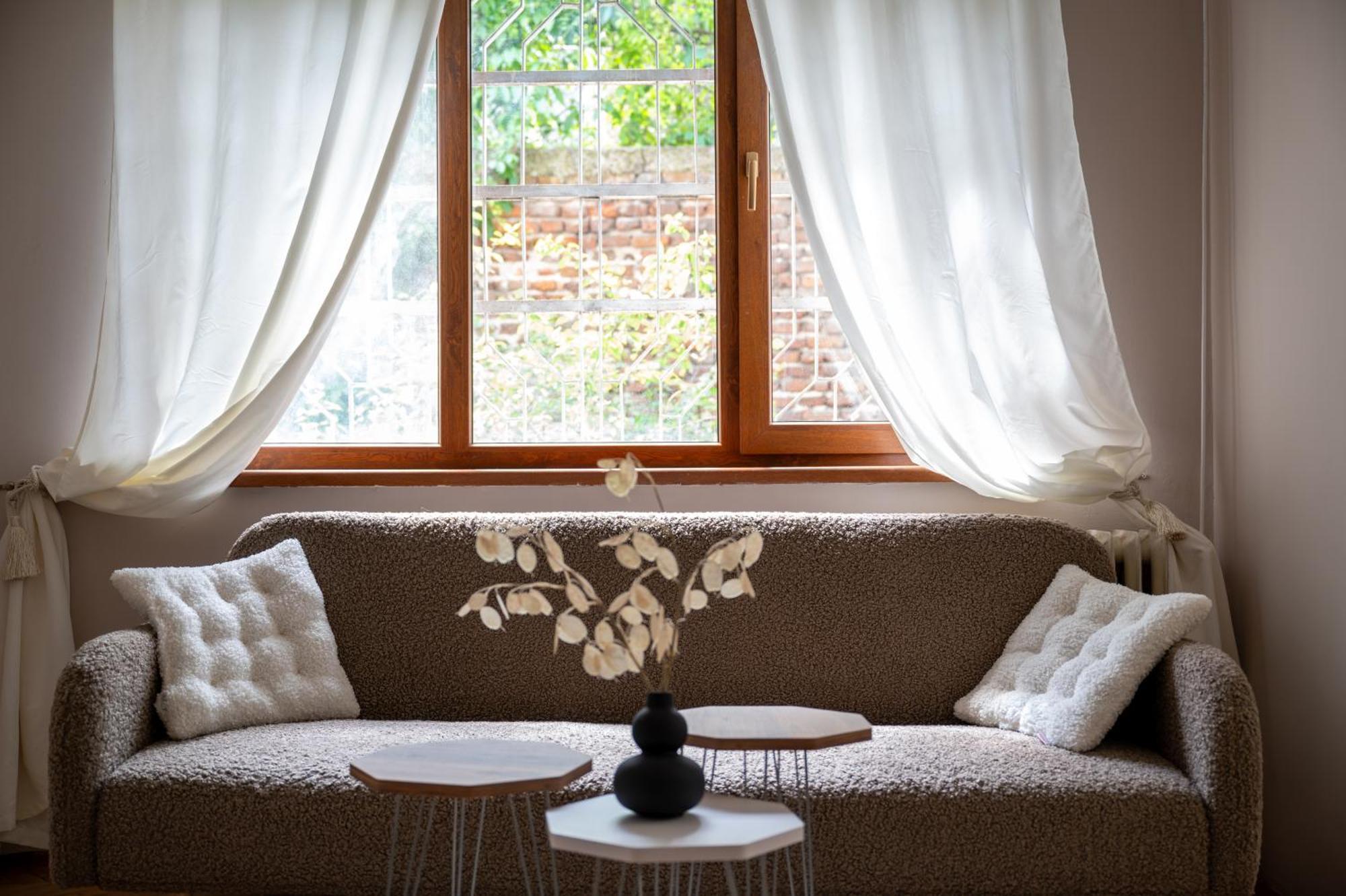 Beautiful Two-Bedroom Apartment In City Center Sofia Luaran gambar